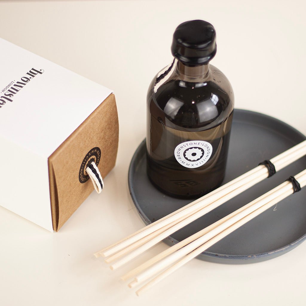 Aged Oak &amp; Wild Tobacco Diffuser - 200ml | RRP £39