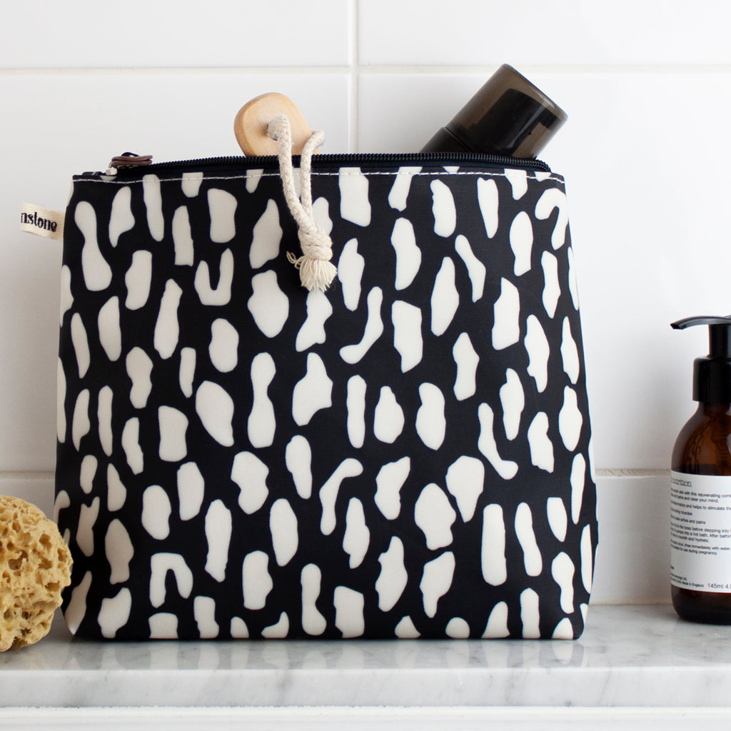 Rock Pool Tall Wash Bag