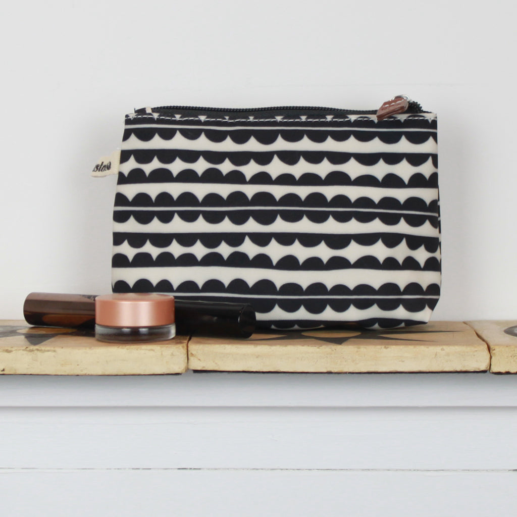 Scallop Make Up Bag