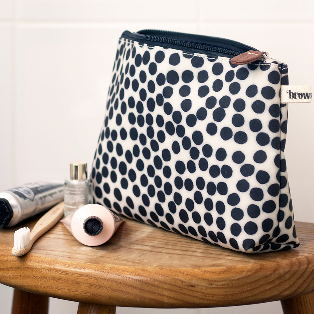 Spot Wide Make Up Bag