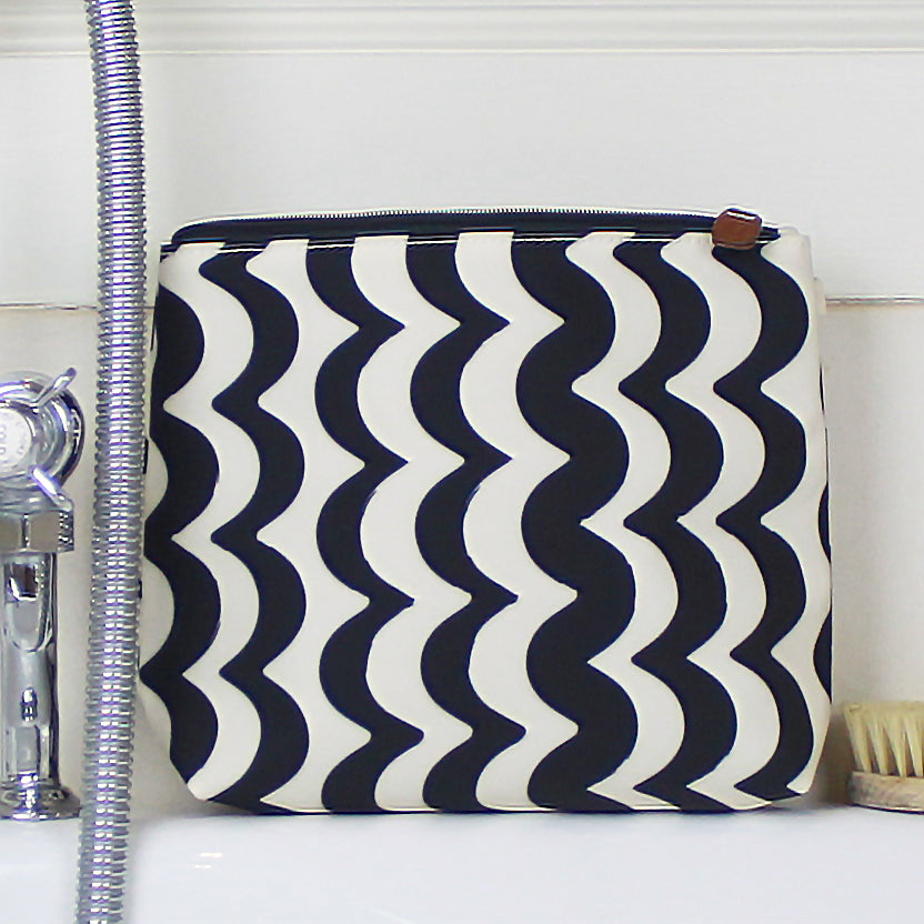 monochrome wave wash bag 