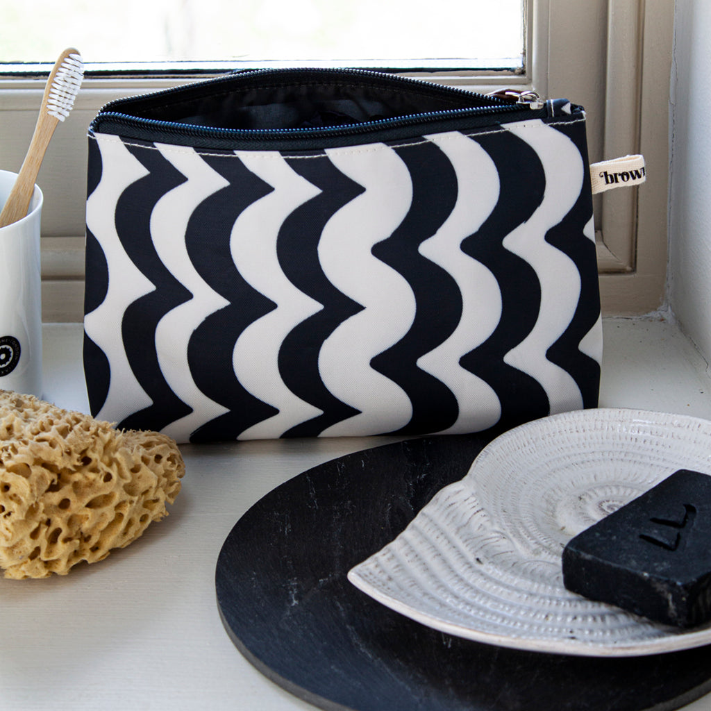 Wave Wide Make Up Bag