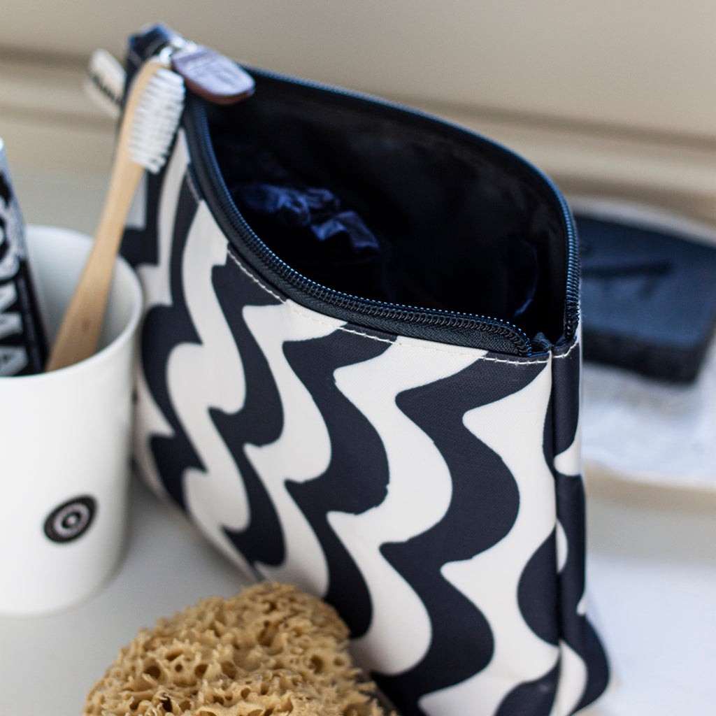 Wave Wide Make Up Bag